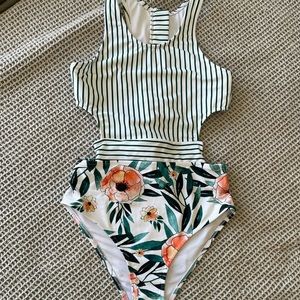 CUPSHE XS swimsuit